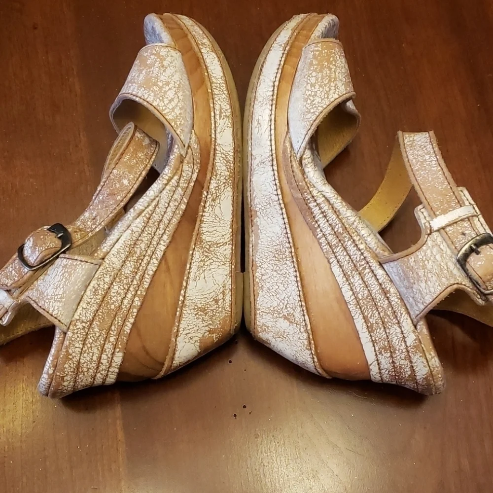 BED Stu Platform & Wedge Sandals EUC Tan & White